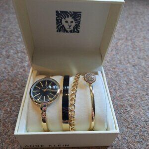 ANN KLEIN WATCH AND BRACELET SET